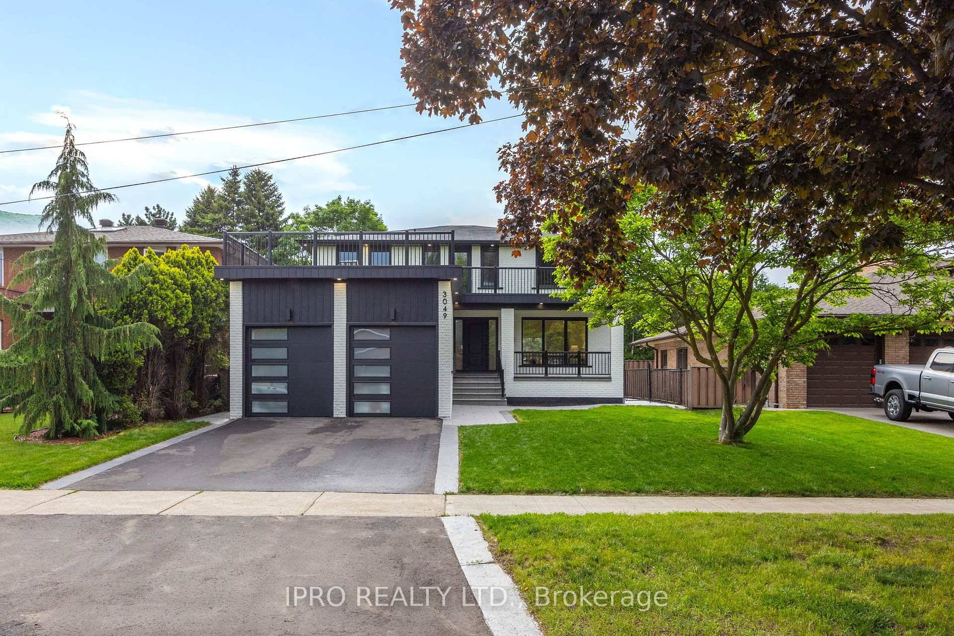 Discover the essence of timelessly designed living at 3049 Golden Orchard Dr, a home that presents sophistication and modern luxury.