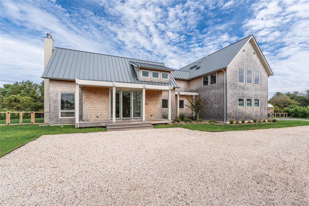 Start your summer in pure luxury by securing this brand new, beautifully decorated, modern farmhouse rental in Southold for the month of June, perfectly situated on the desirable North Fork ...