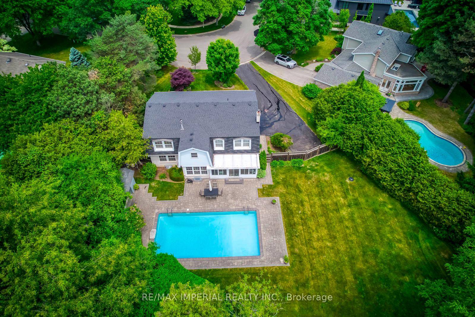 Oakville South East Half Acre Oasis Executive Family Home With In Ground Salt Water Swimming Pool !