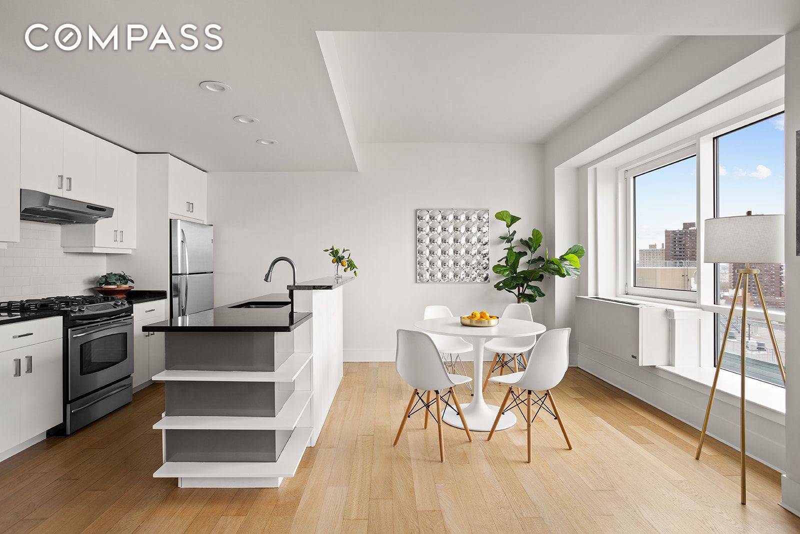 Make iconic bridge, river and city skyline views your daily backdrop in this spectacular one bedroom, one and a half bathroom high floor condominium featuring expansive interiors and world class ...