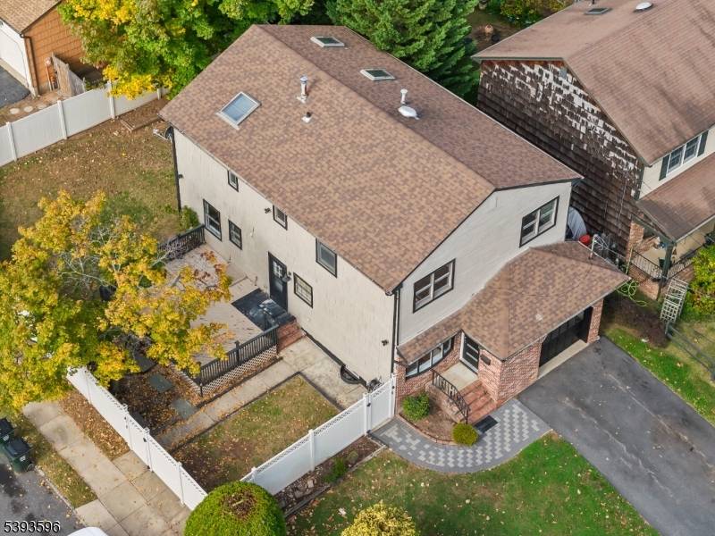 HIGHEST AND BEST 11 10 25 3PM Welcome to 183 Strawberry Hill Avenue, a beautifully maintained and thoughtfully updated 4 bedroom, 3.