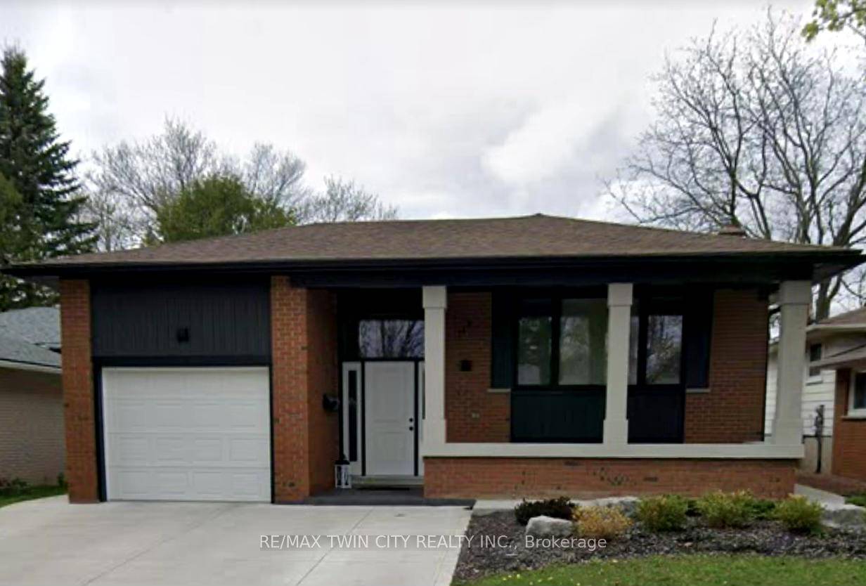 Available for Oct 1st, a beautiful one bed and one bath unit with in suite laundry and one parking space located in a mature neighbourhood in Forest Heights.