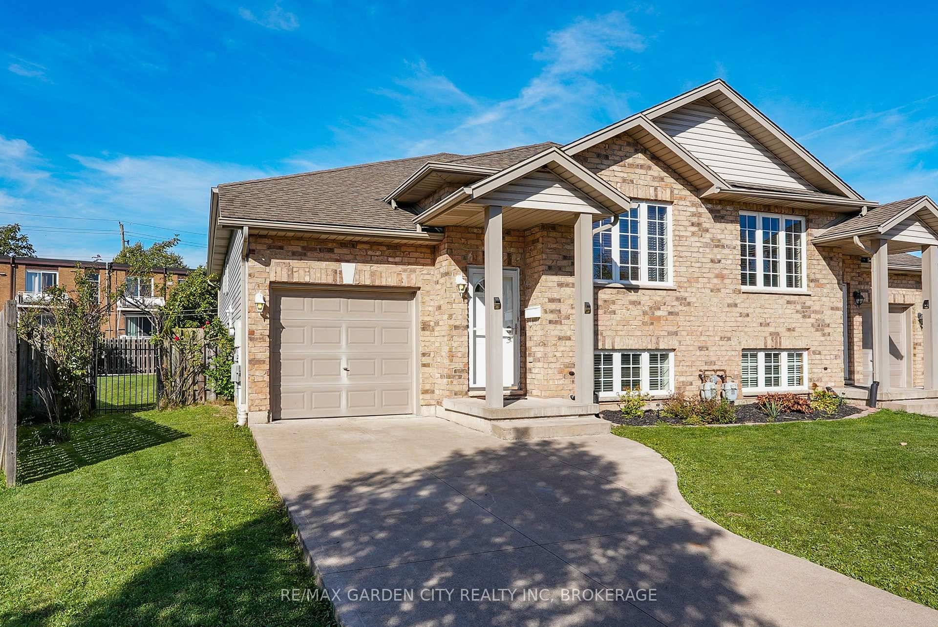 Searching for a move in condition home located on a court for the kids to play, close to both French and English language schools plus 406 access in just 1 ...