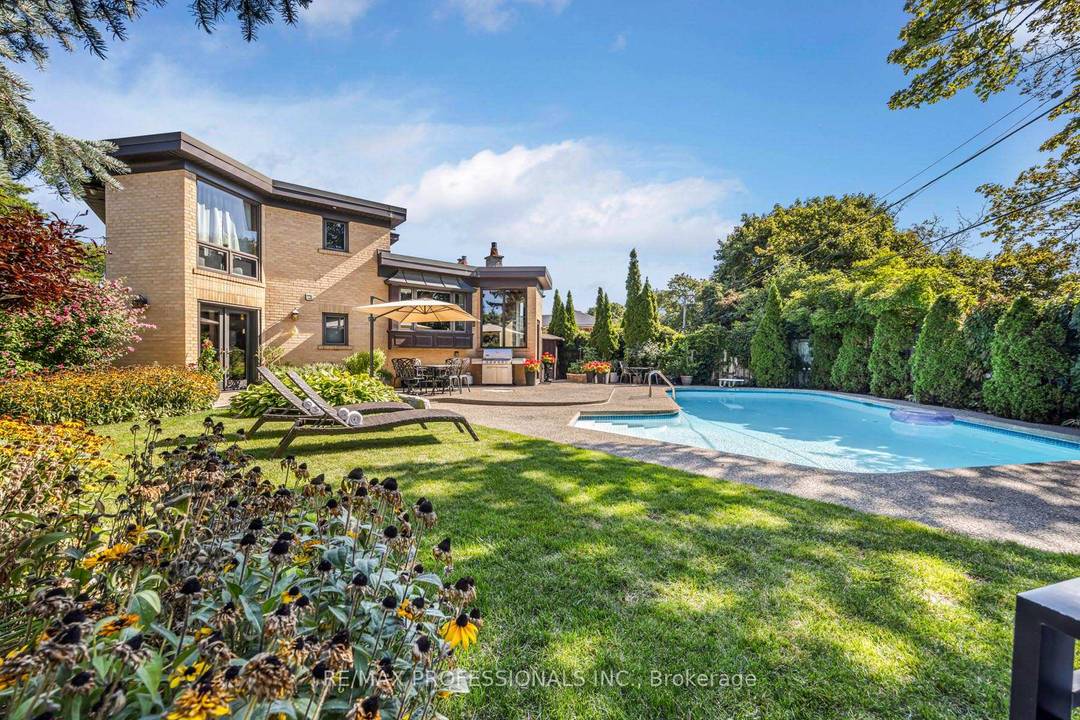 One of a Kind, Customized Home with 3 Level Extension amp ; Pool on a Pie Shaped Lot in Royal York Gardens !