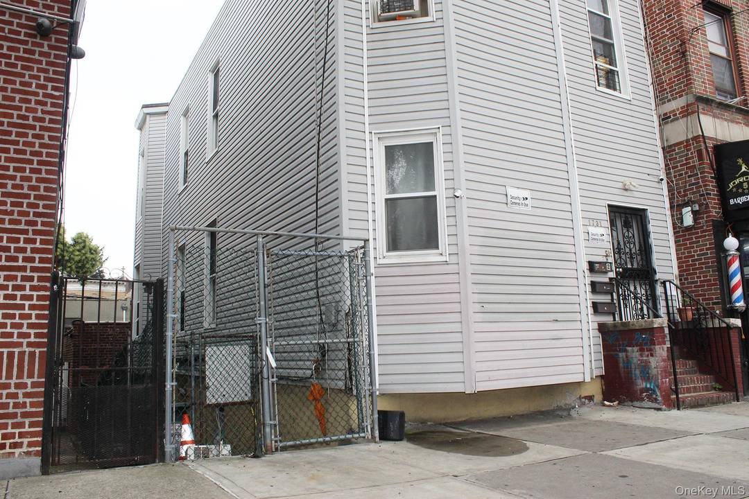 Welcome to 1731 White Plains Road, an excellent mixed use building in the heart of Parkchester, Bronx !