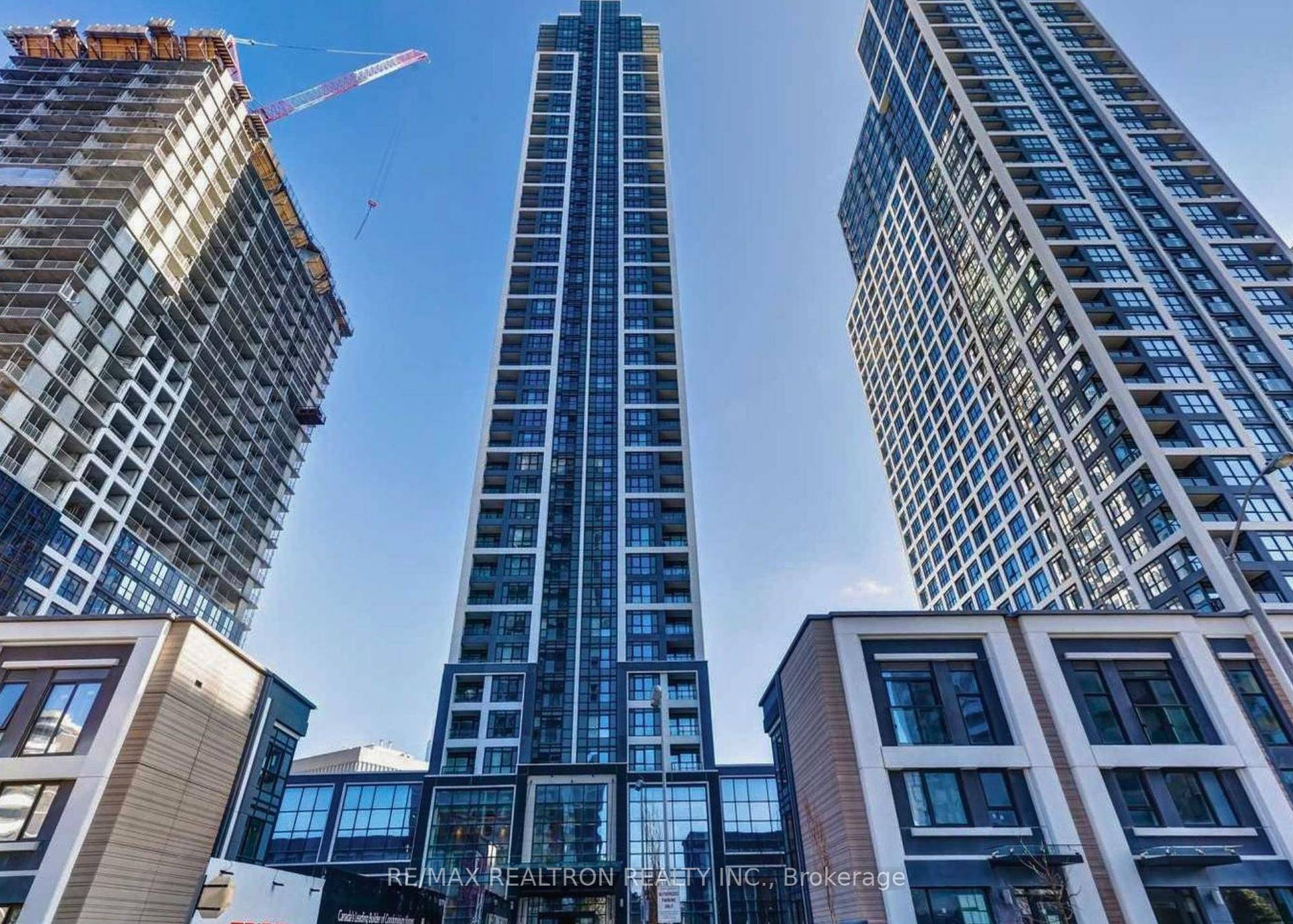 Well Laid Out Studio In Bloorvista At Islington Terrace Built By Tridel !
