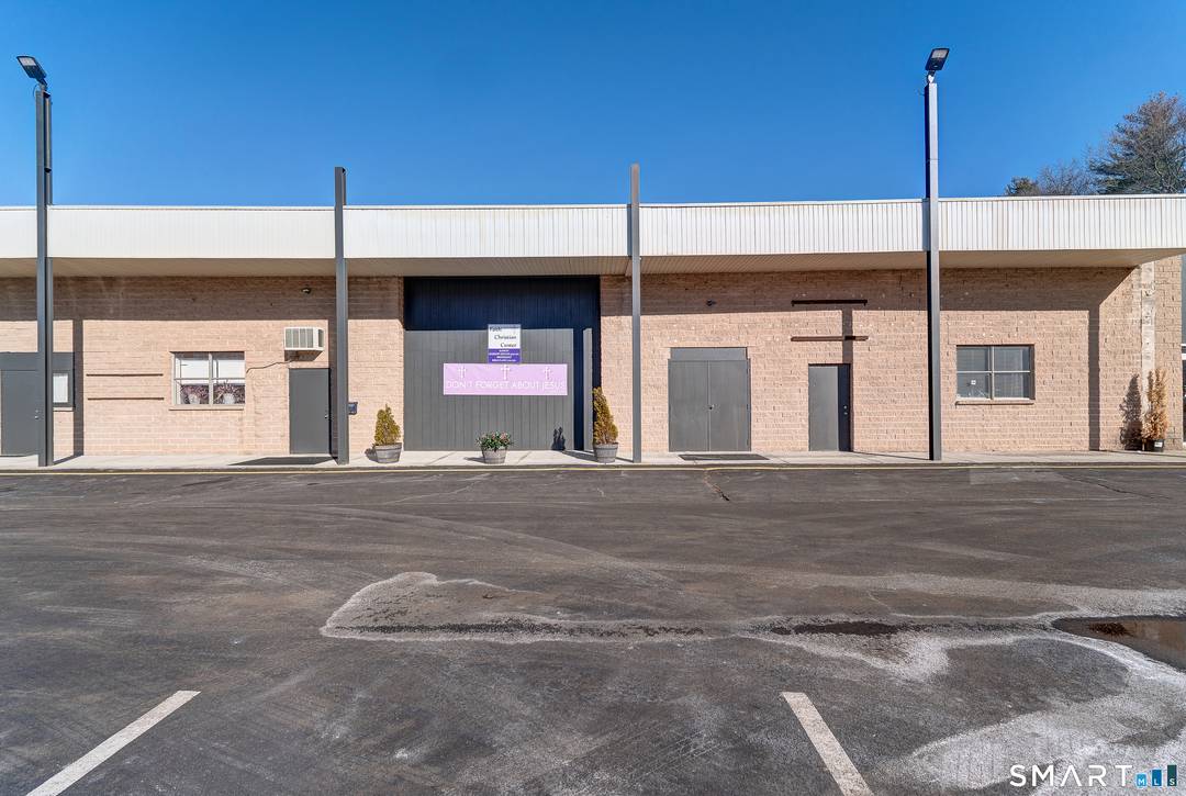 Offers approximately 4, 500 square feet of open layout flex space.