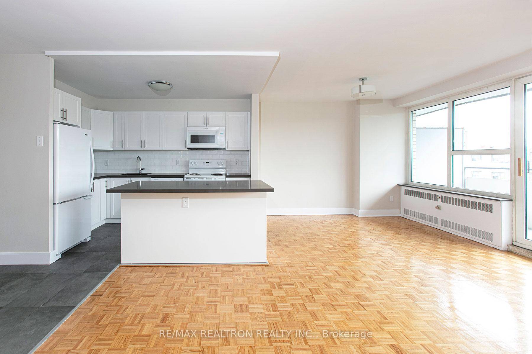 One month free rent on a 12 month lease Welcome to 10 Shallmar Blvd, a distinguished rental building nestled in the heart of Torontos coveted Forest Hill North neighborhood.