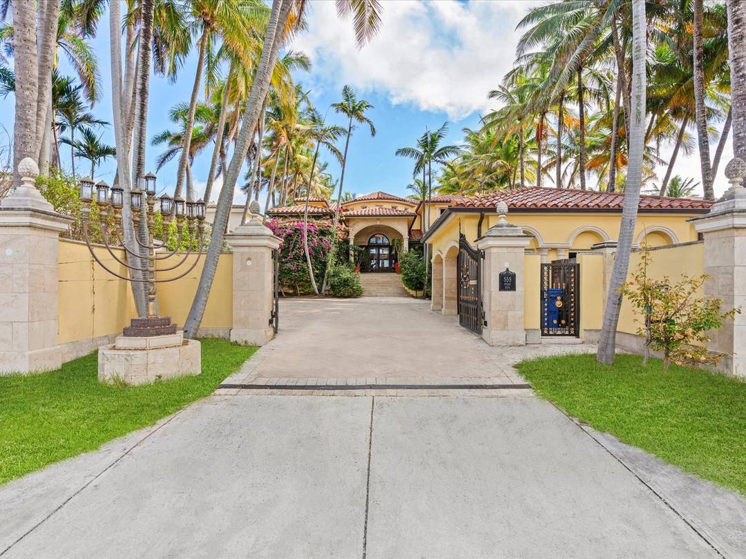 Welcome to Casa Fortuna, a rare oceanfront Mediterranean jewel where craftsmanship, beauty, and serenity converge.