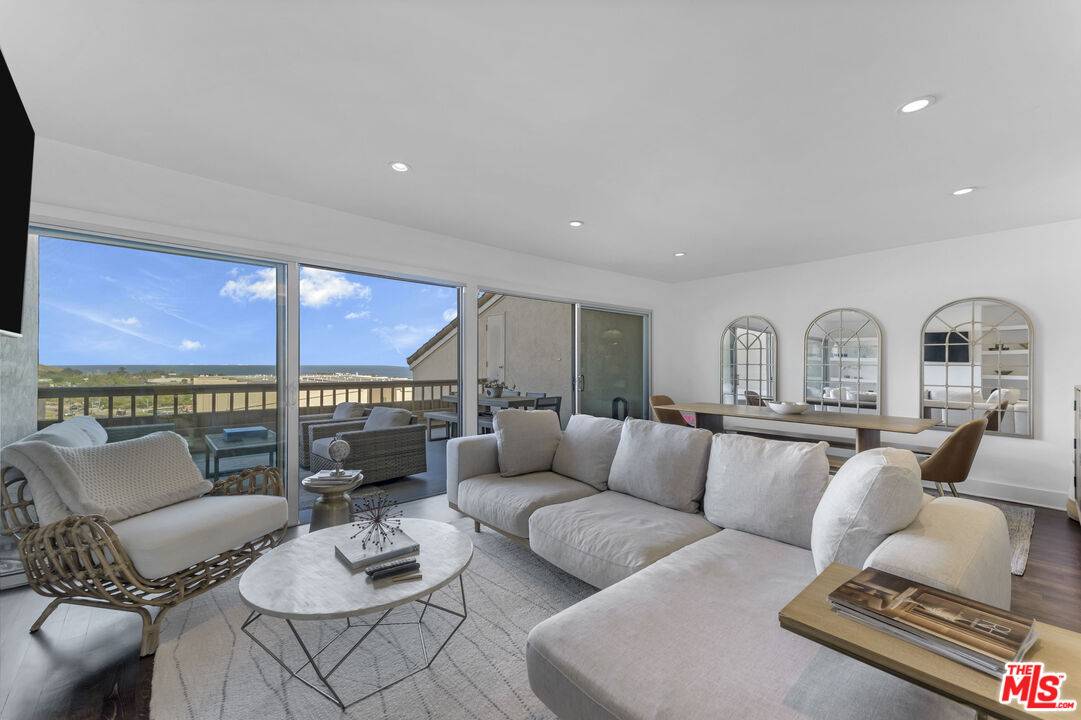 23910 De Ville Way 2BR Malibu La