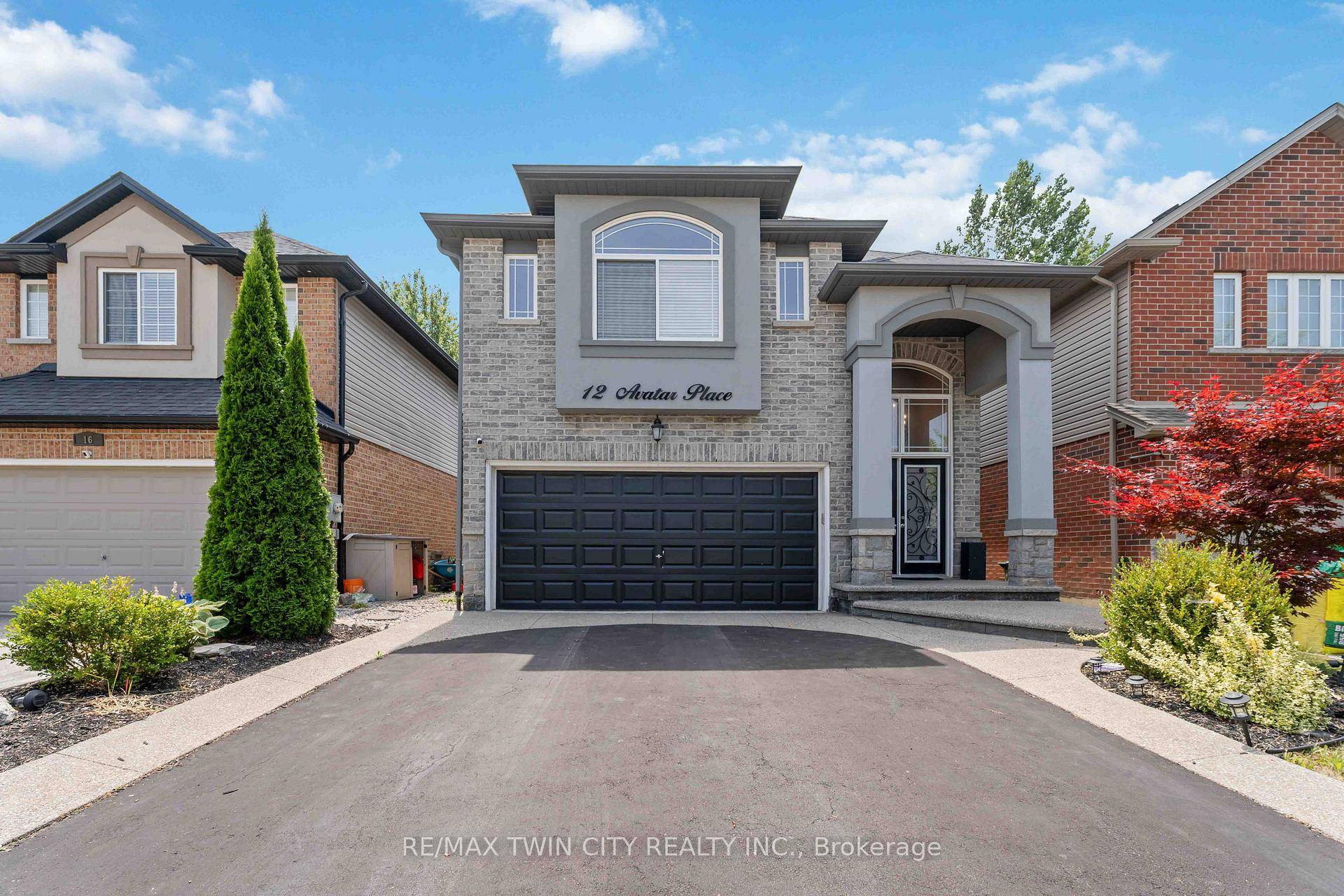 Welcome to 12 Avatar Place an exceptional family home available for lease, perfectly situated on a quiet, highly sought after court in one of Hamilton's most desirable neighbourhoods.
