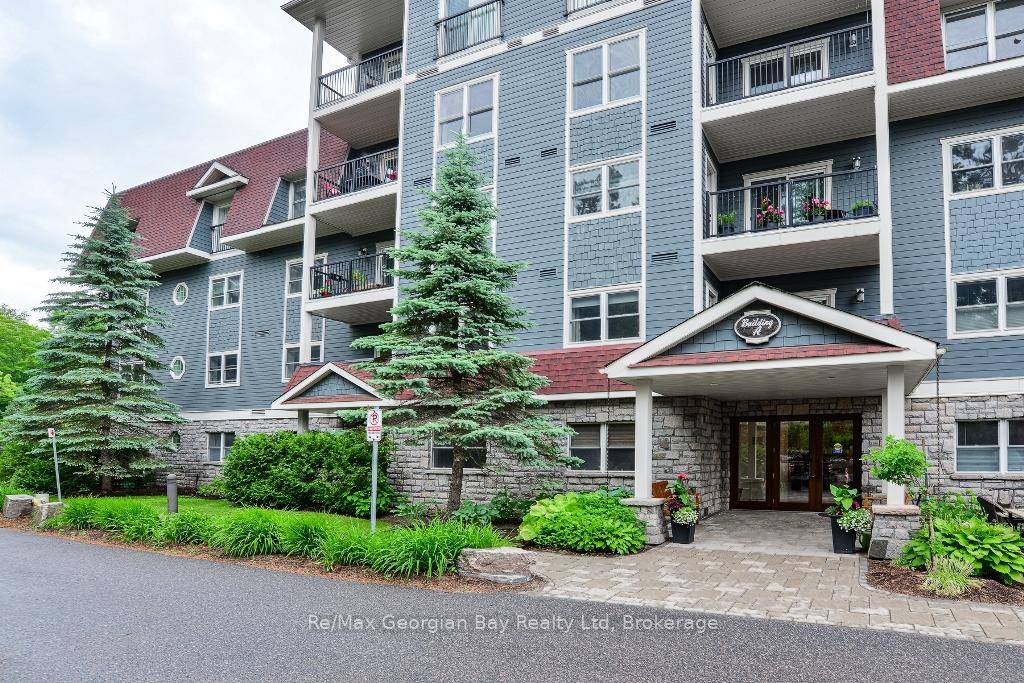 Welcome to easy living at Legends At The Falls located in the heart of Muskoka !