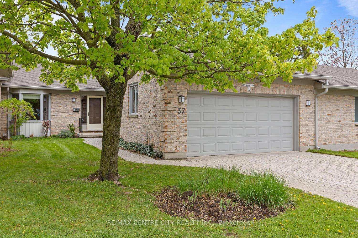Great value on this beautiful one floor condo approximately 1, 500 sq.