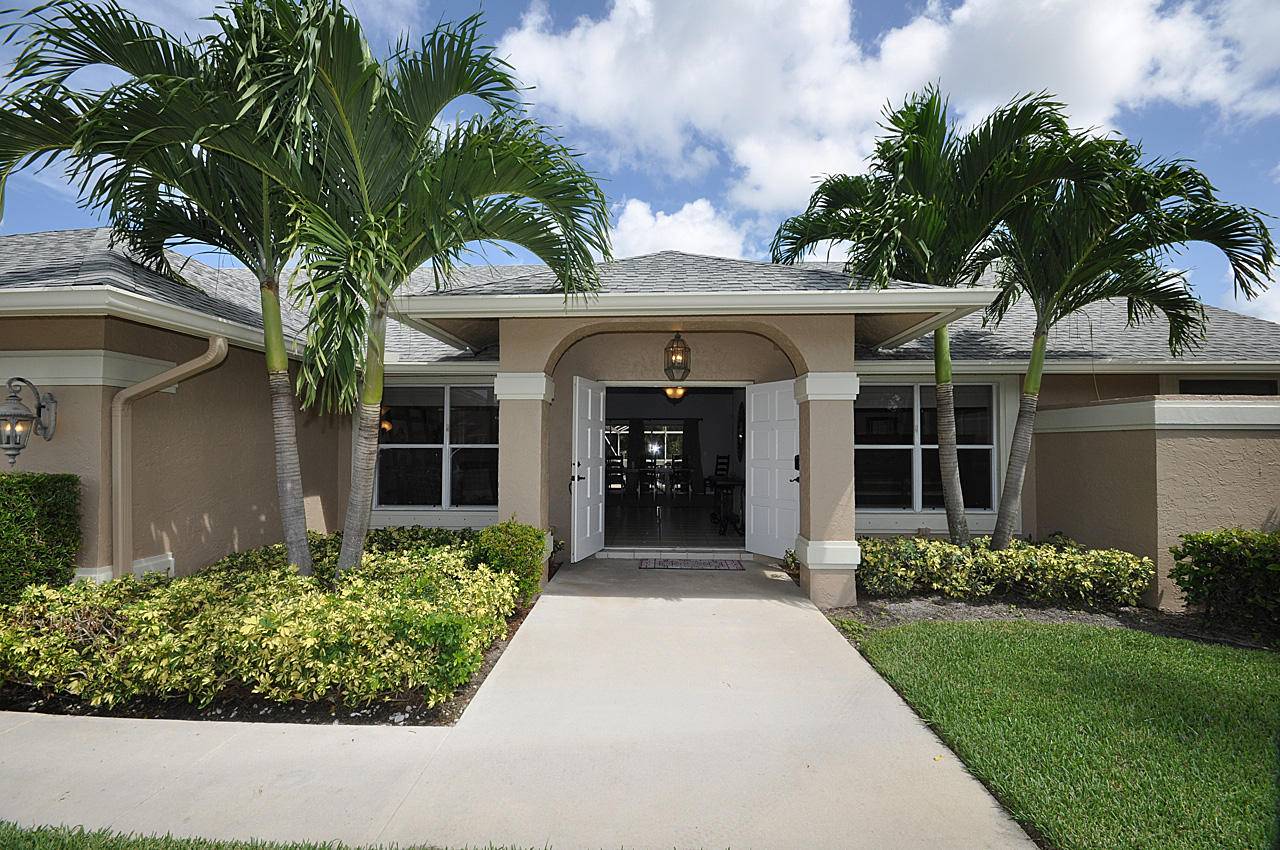 Beautiful 4 bedroom pool home located conveniently within 5 minutes of WEF and Global.