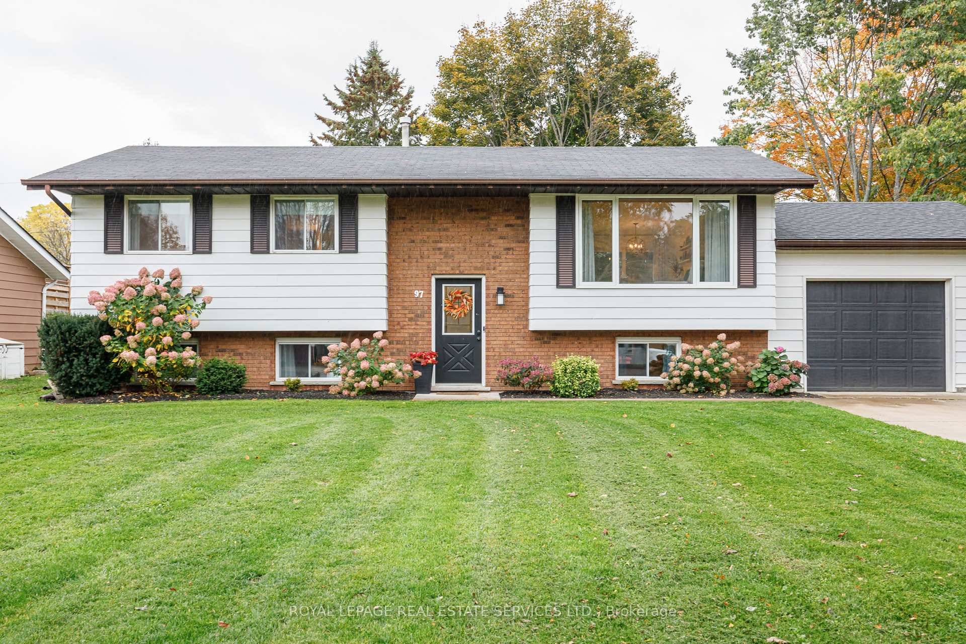 Beautifully renovated 3 1 bedroom family home on a quiet street on a generous lot in the town of Meaford.