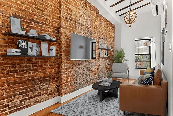 Prime Park Slope Renovated 1 Bedroom Located on President Street between 6th and 7th Avenues, this third floor townhouse apartment offers a bright exposure to the North and features an ...