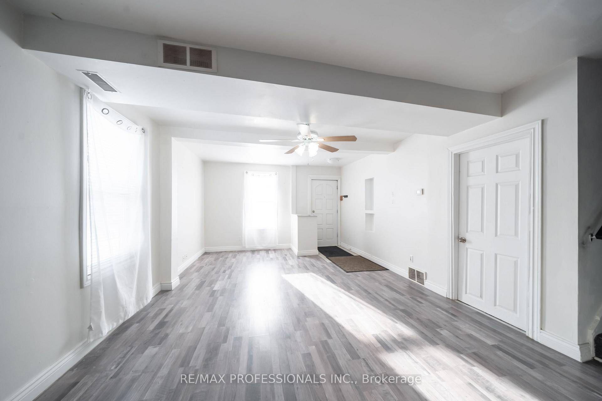 Attention Builders, Investors, First Time Home Buyers.