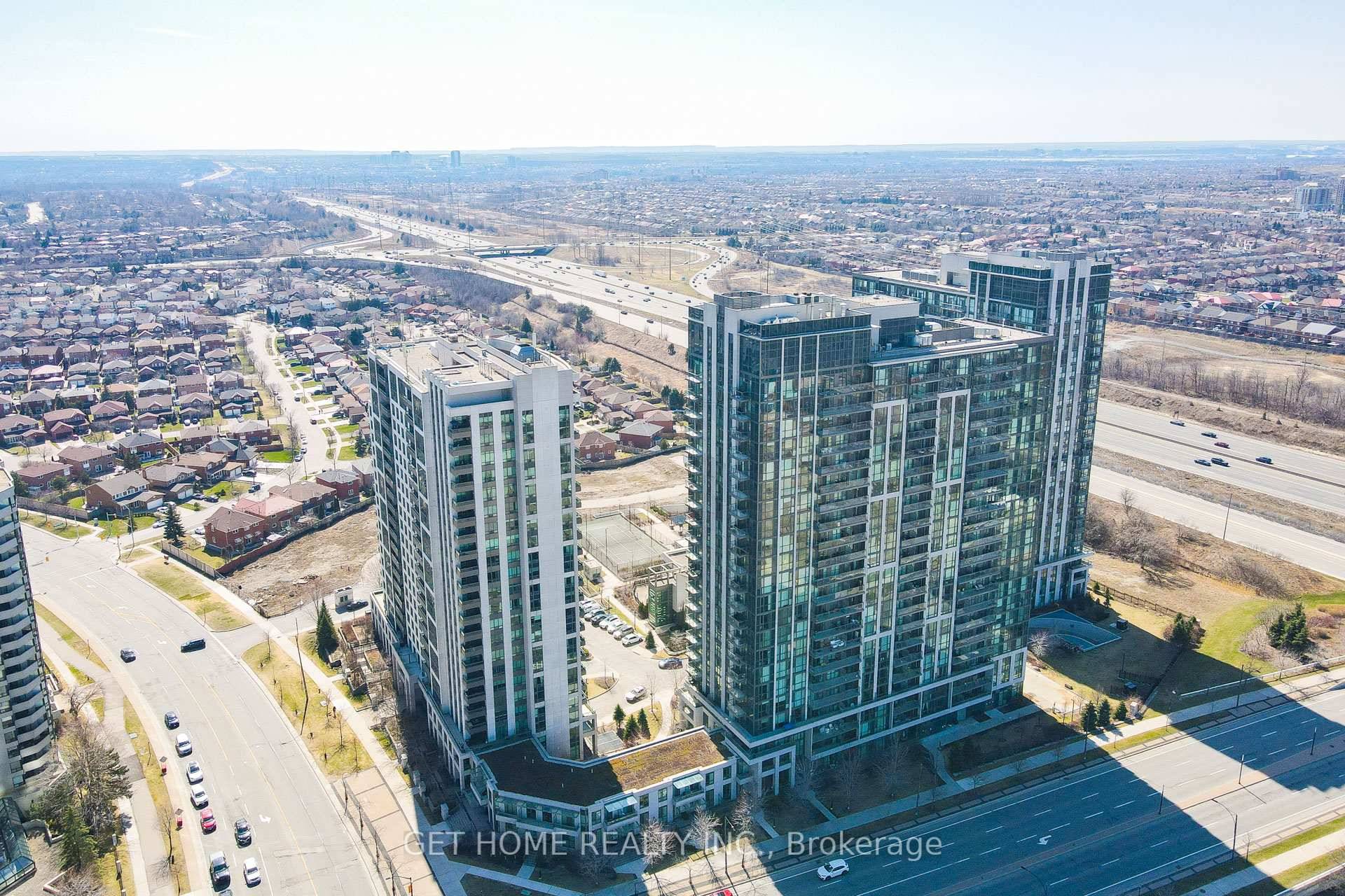 Stunning 2 Bed, 2 Bath Suite in the Highly Coveted UNIVERSAL CONDOS !