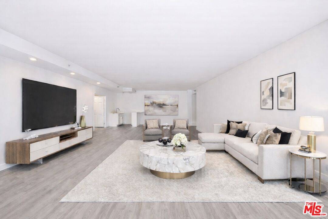 10390 WILSHIRE BLVD 4BR Westwood La