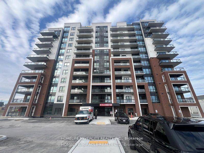 Experience upscale living in this beautifully designed 1 Bedroom Den, 2 Bathroom condo Ideally situated just steps away from shopping, dining, transit, and all major amenities, this Don't miss the ...