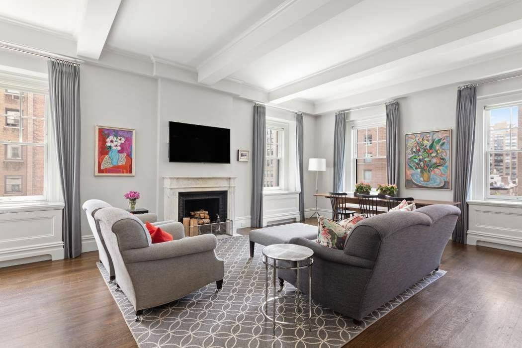 Magnificent B Line available at 969 Park Avenue Welcome home to this exceptionally renovated, light filled corner apartment on Park Avenue and 82nd Street with 11 over sized windows, 6 ...