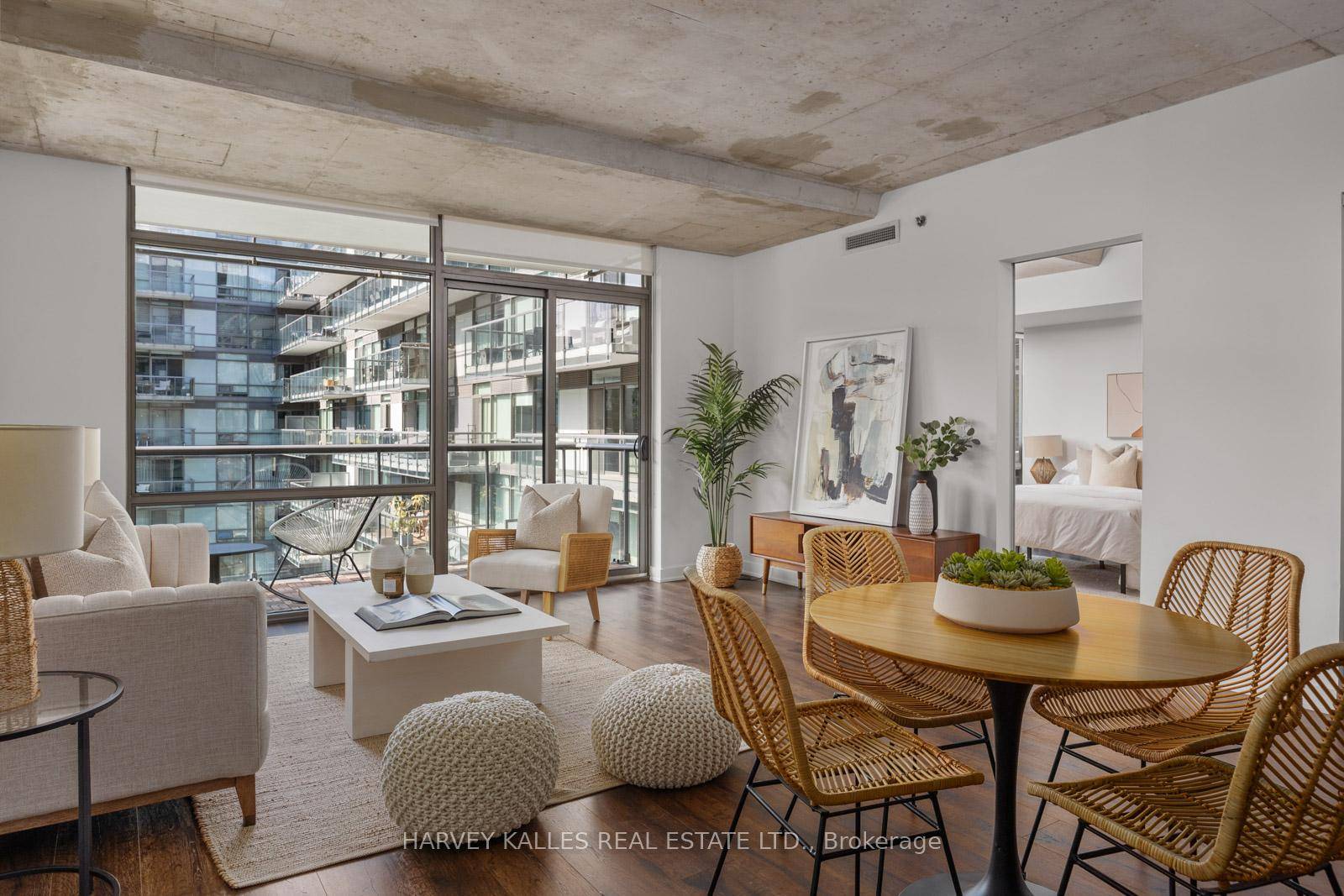 An exceptional corner suite in the heart of Toronto's vibrant King West neighbourhood, located within the renowned 1 Hotel Residences.