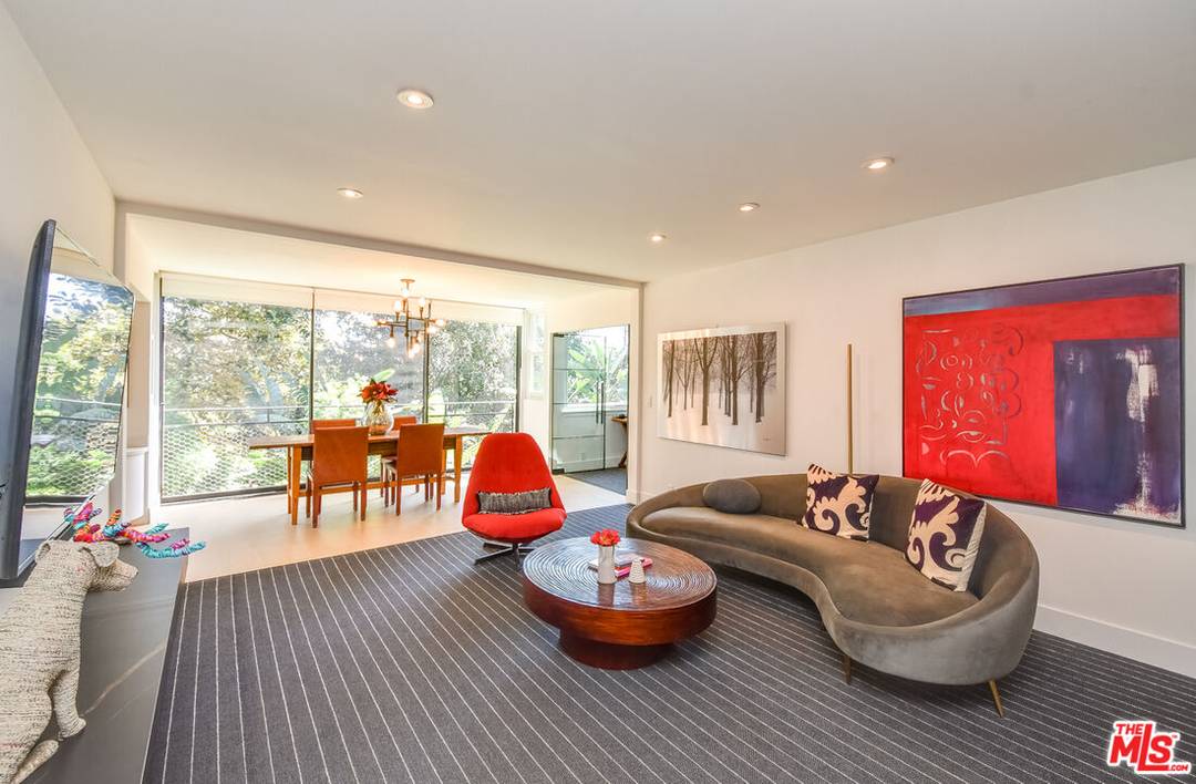 289  S Barrington Ave 1BR Brentwood La