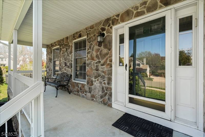 Pride of ownership shines in this move in ready 5BR Colonial in desirable Forest Hollow, Succasunna.