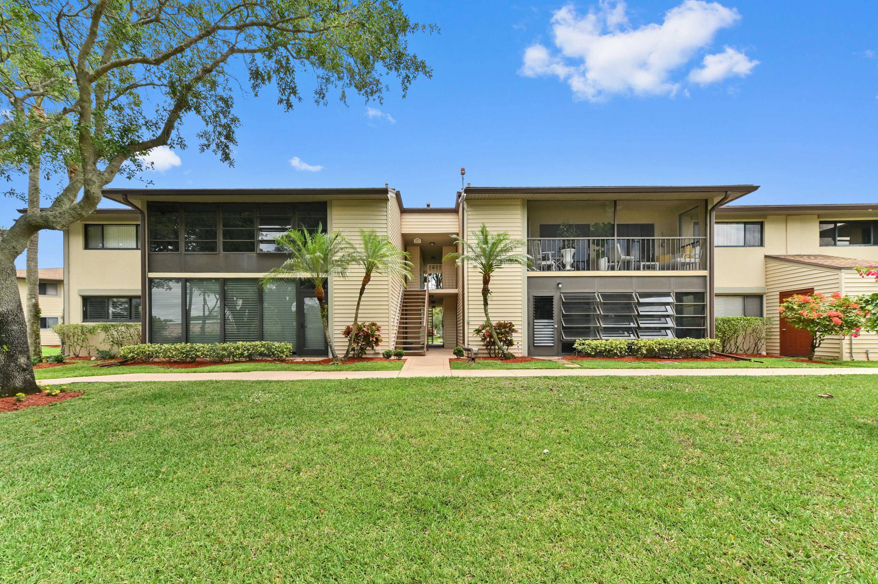 Find exceptionally elegant resort style living in this totally renovated move in ready condo located in the tranquil Lakes of Delray.