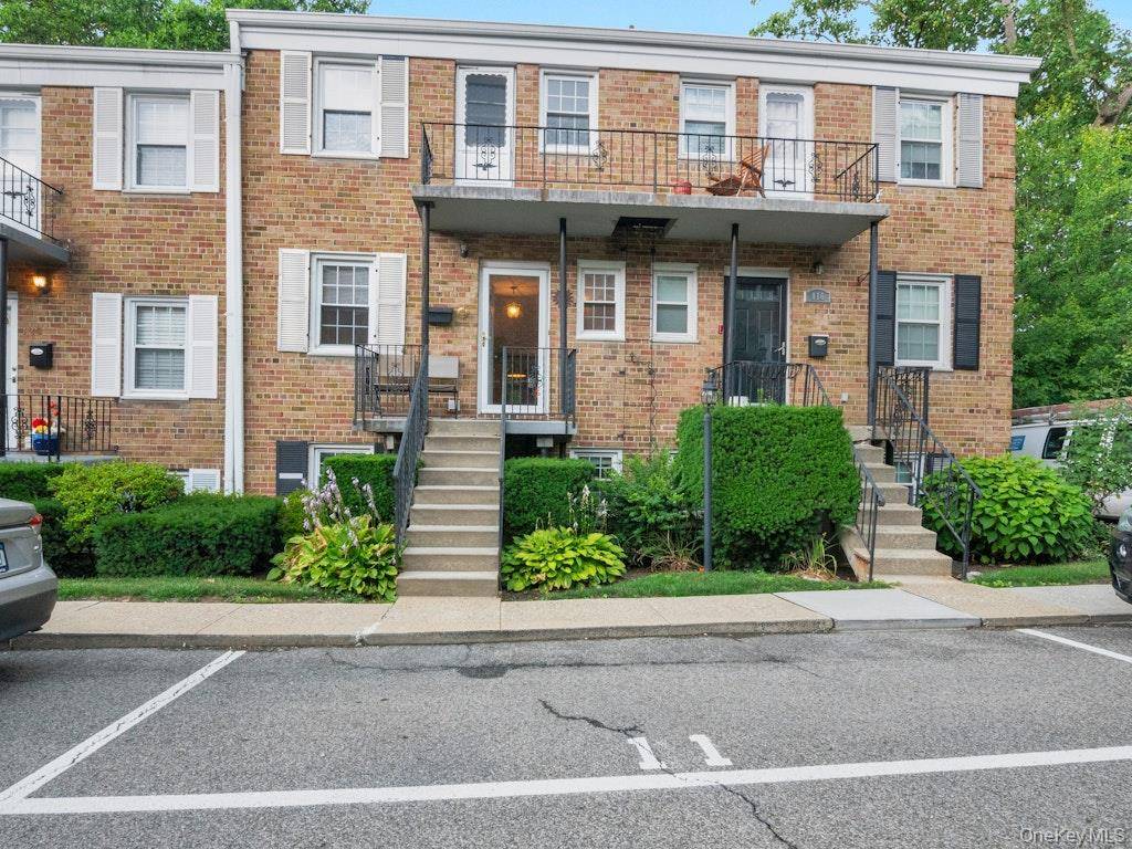 Bronxville PO Yonkers OPPORTUNITY KNOCKS !