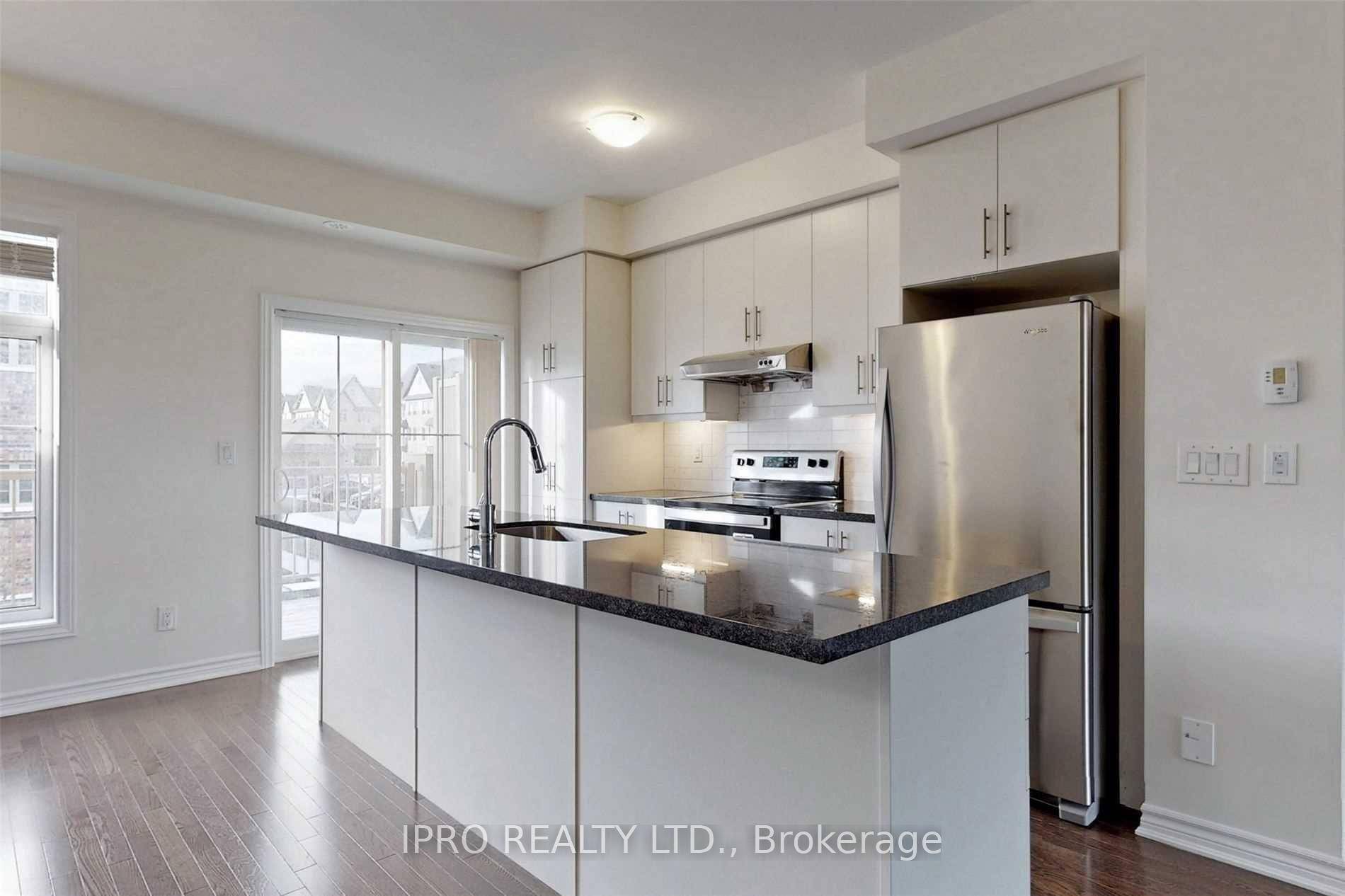 Spacious 3 1 Bedrooms, 3 Washrooms Townhouse build by Minto with Huge Master Bedroom in Desirable Whitby Location, Quartz Counter w center island, Backsplash amp ; S S Appliances in ...