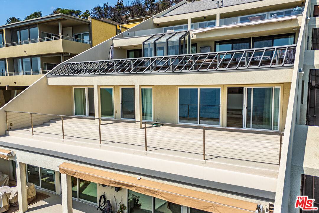 18055  COASTLINE DR 2BR Malibu La
