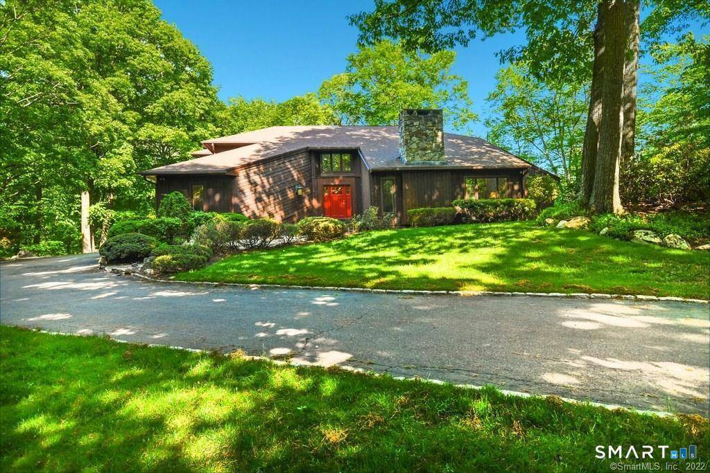 A modern contemporary meets an enchanting treehouse retreat.
