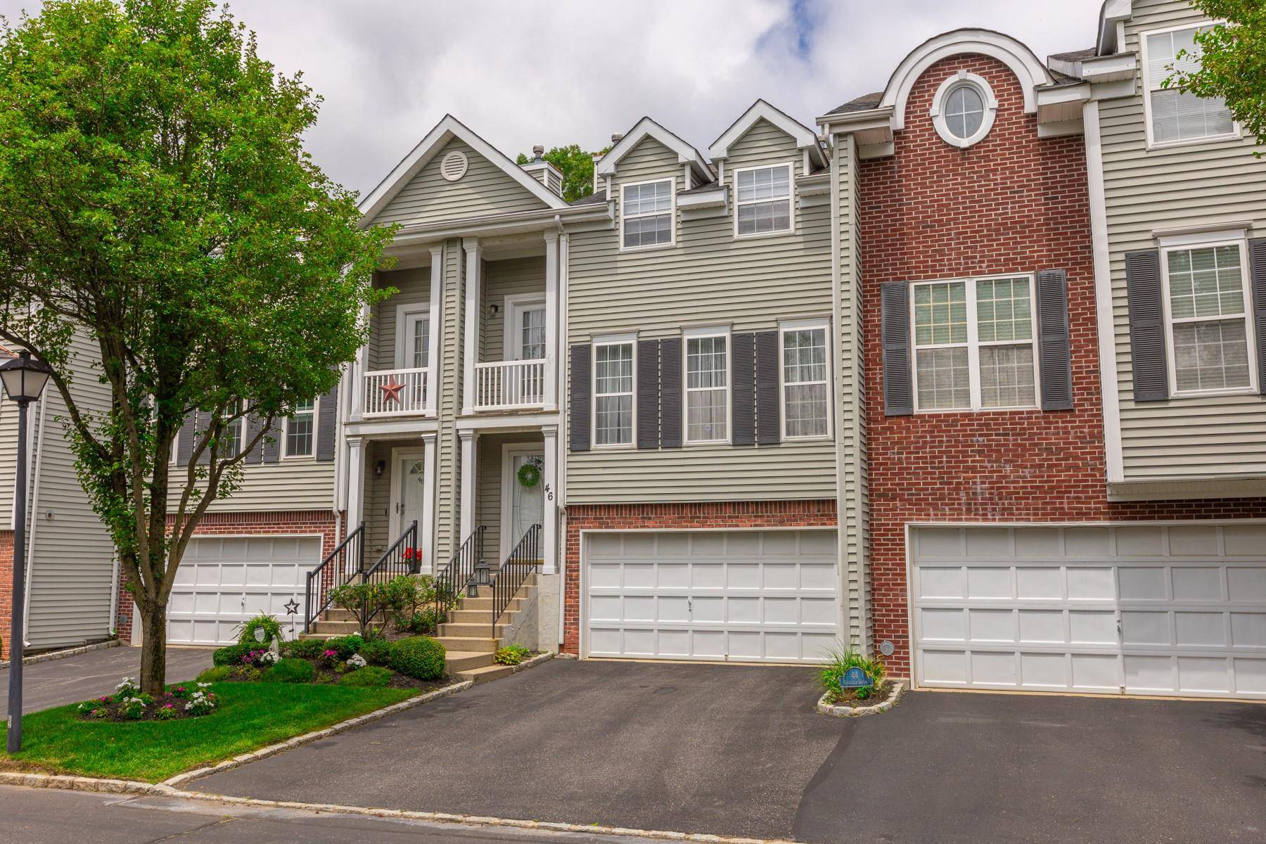 Live the resort lifestyle at Windcrest !