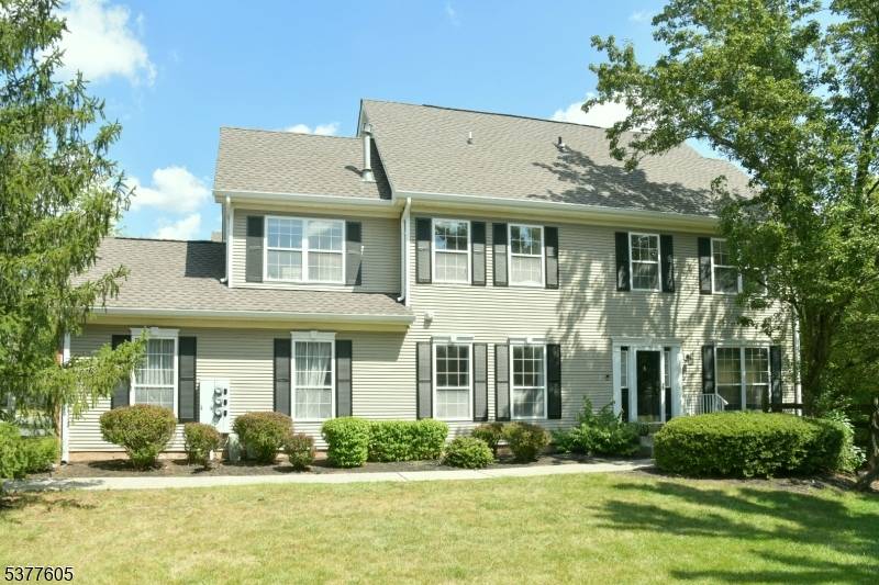 This bright and spacious townhome in the highly sought after Stratton Meadows neighborhood offers 3 bedrooms and 2.