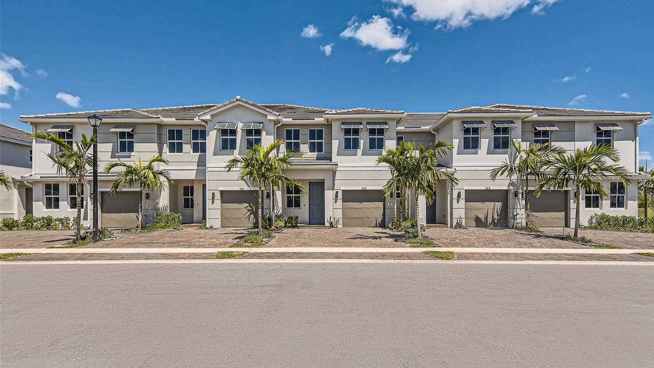 Beautiful Townhome that bring in the finest finishes.