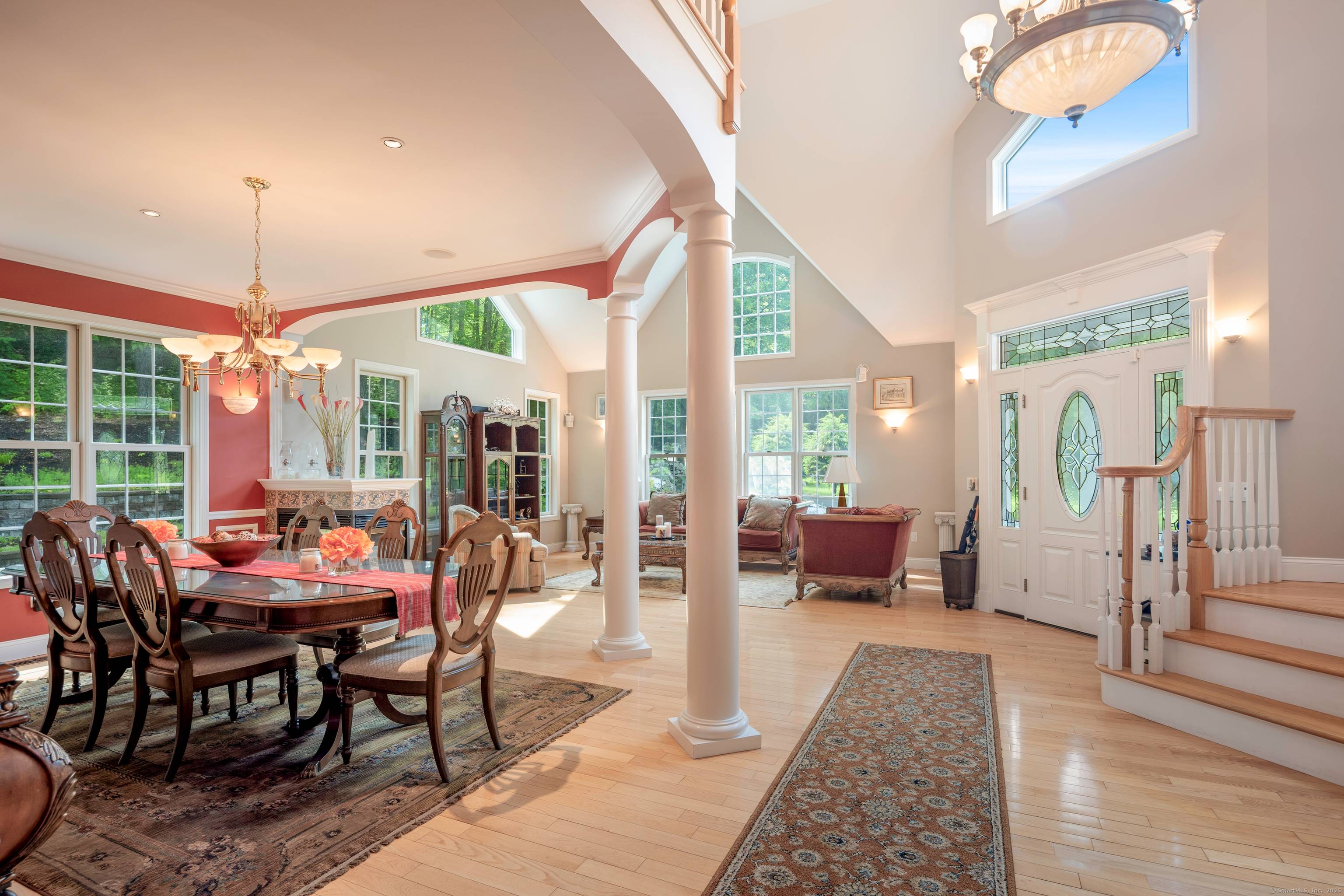SPECTACULAR CUSTOM CONTEMPORARY ON A 9.