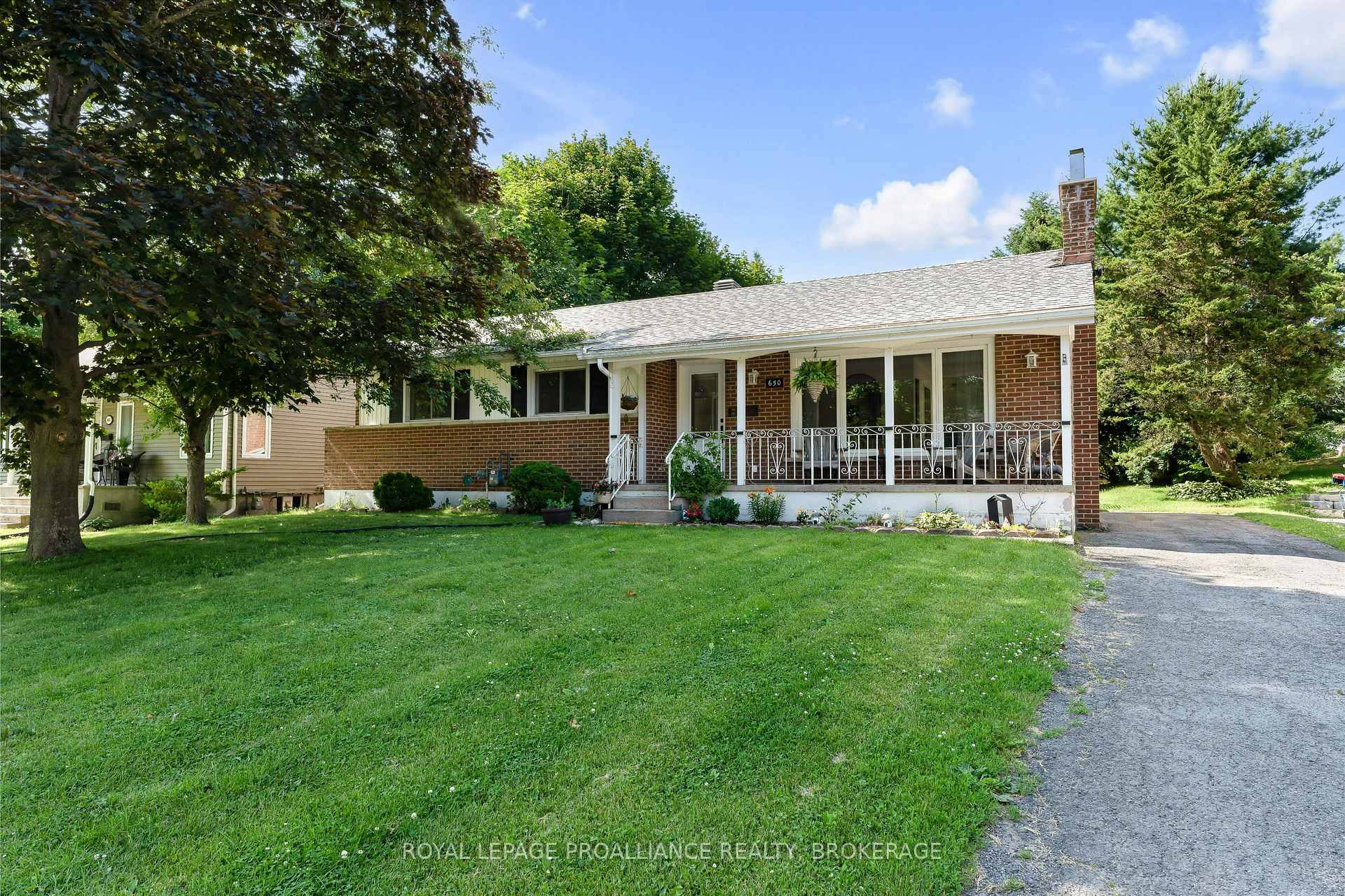 Charming Brick Family Bungalow in Prime Gananoque Location.
