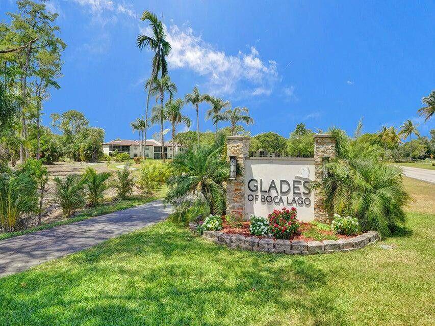 This captivating condo in the highly desirable Boca Lago community offers a blend of luxury and convenience.