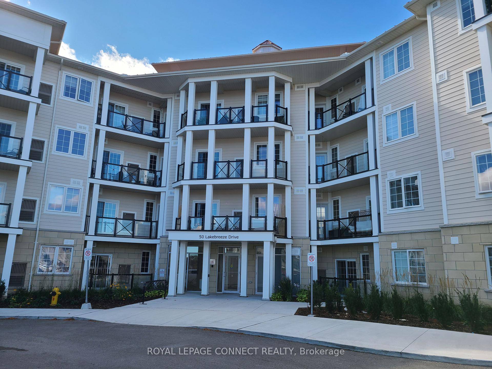 Experience Scenic Port of Newcastle, Next to the Marina amp ; Walking Trails !