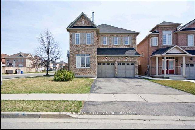 Gorgeous amp ; Immaculate Detached House In Very High Demand Area, FULLY UPGRADED, 9 FEET CEILINGMAIN FLOOR, WOODEN FLOOR IN FULL HOUSE, CARPET FREE, OAK STAIRCASE, Separate Living, Dining And ...