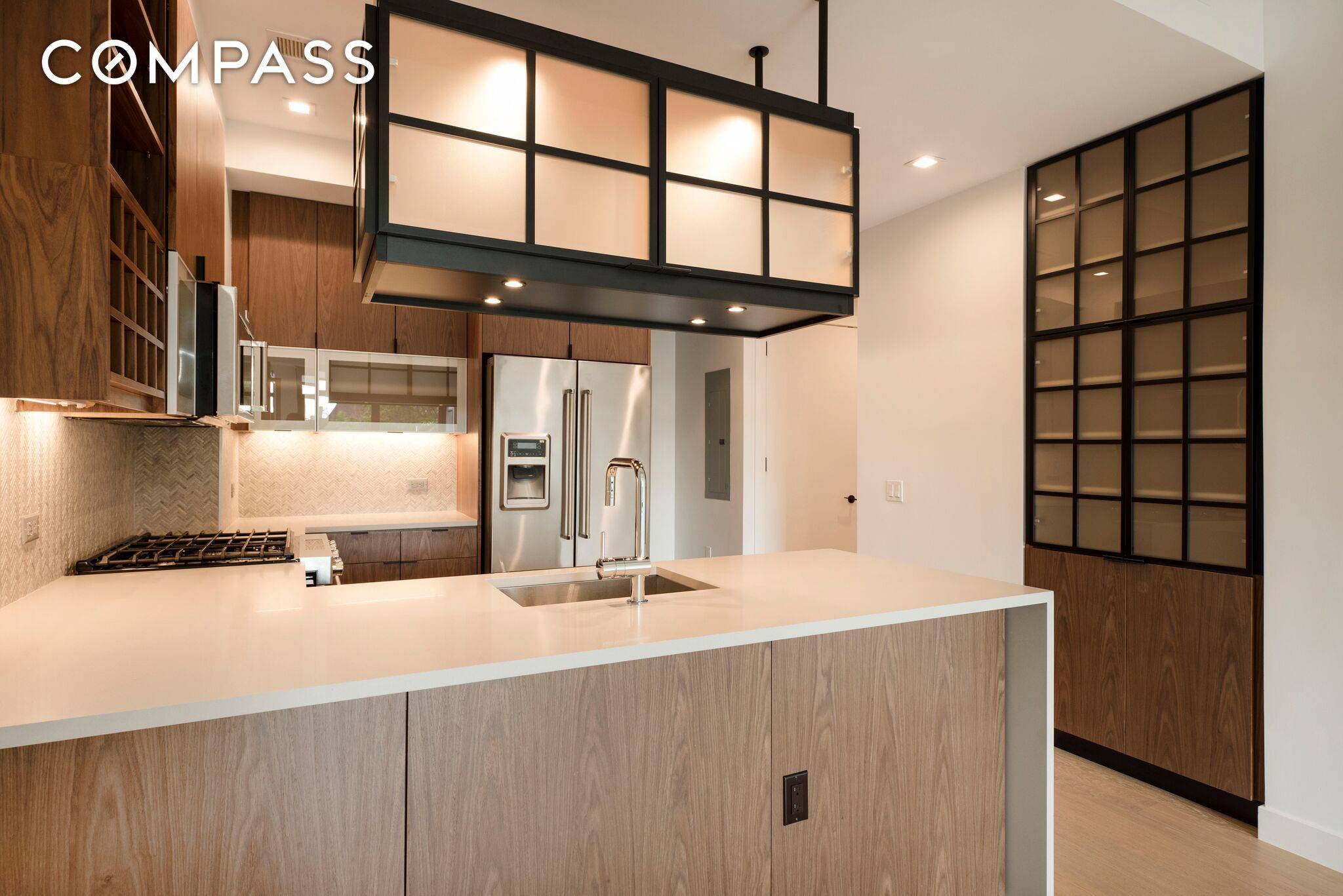 LEASES OUT Welcome to 800 Union St.