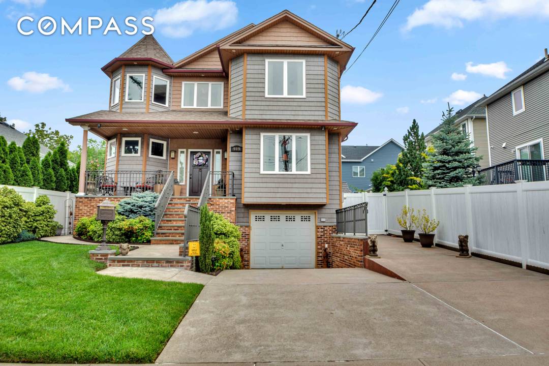 Built in 2016 by an award winning builder, this custom Colonial is located in the heart of Westerleigh and offers nearly 3, 000sf of refined living space exclusive of the ...