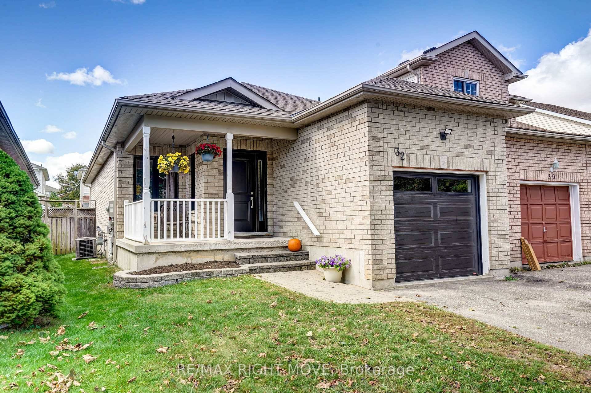 Welcome to 32 Julia Crescent, ideally situated in Orillia's highly sought after West Ridge community.