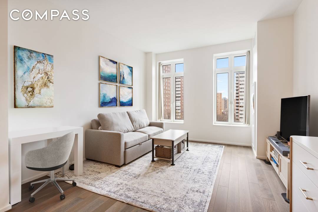 PRIVATE GARAGE PARKING INCLUDED !