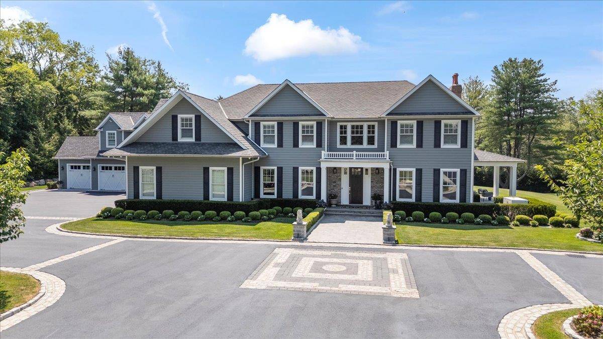 Welcome to one of North Syosset s most distinguished new estates.