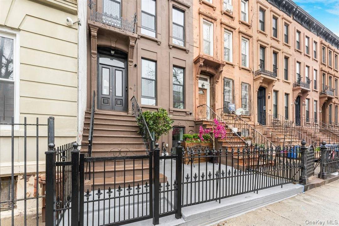 479 Hancock Street is a fully reimagined, four story, two family brownstone situated on one of Bedford Stuyvesant s most picturesque tree lined blocks.