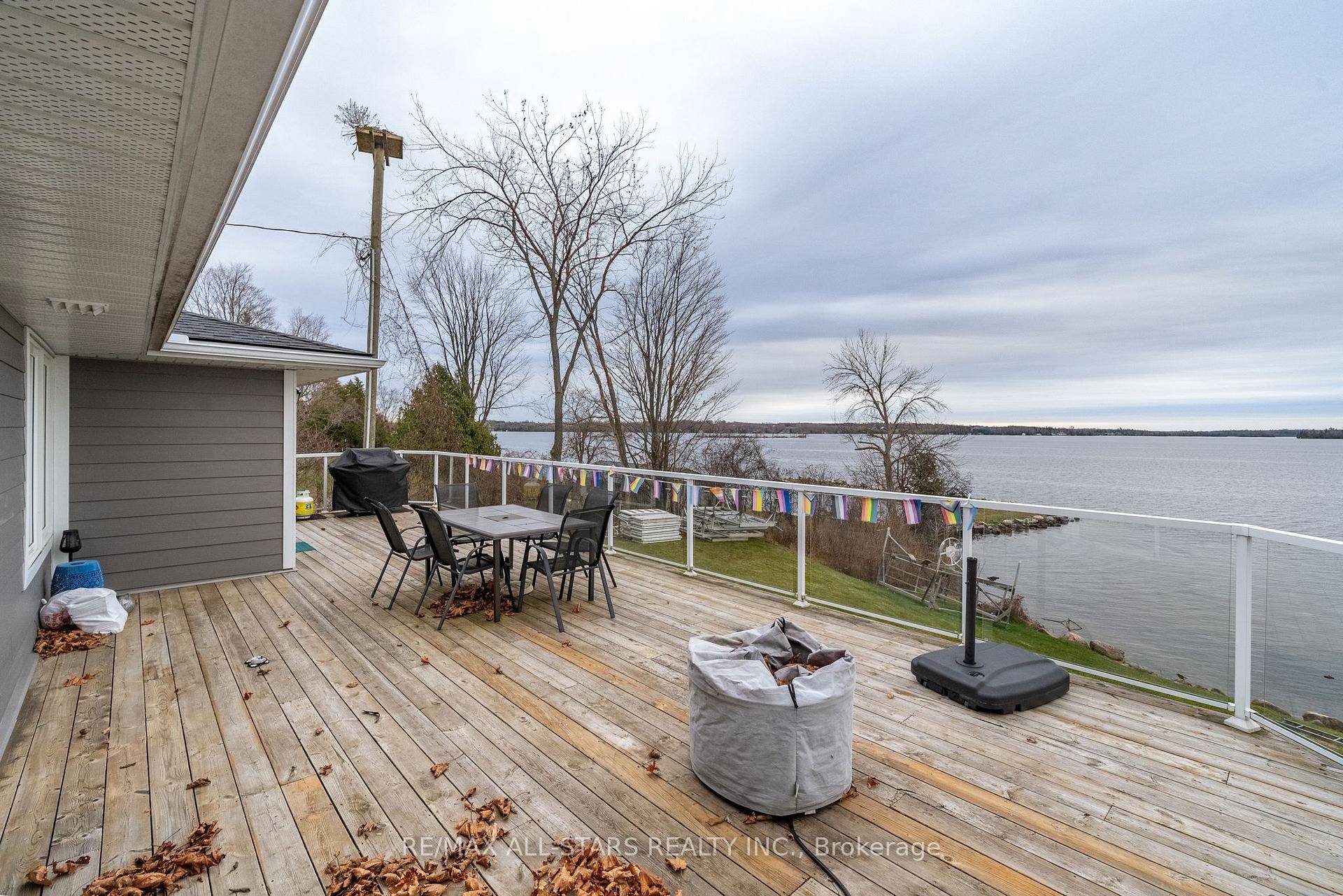 This exquisite 3 bedroom, 2 bathroom lake house is a true masterpiece, boasting top of the line finishes throughout.
