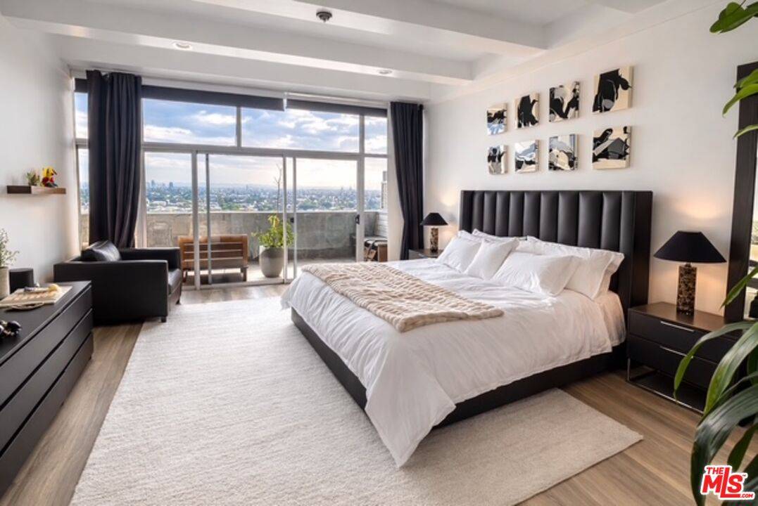 1155 N LA CIENEGA 3BR Sunset Strip La