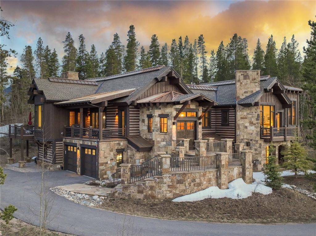 Enjoy one of the most unique mountain experiences in the world, from this luxury mountain estate in the exclusive Shock Hill community.